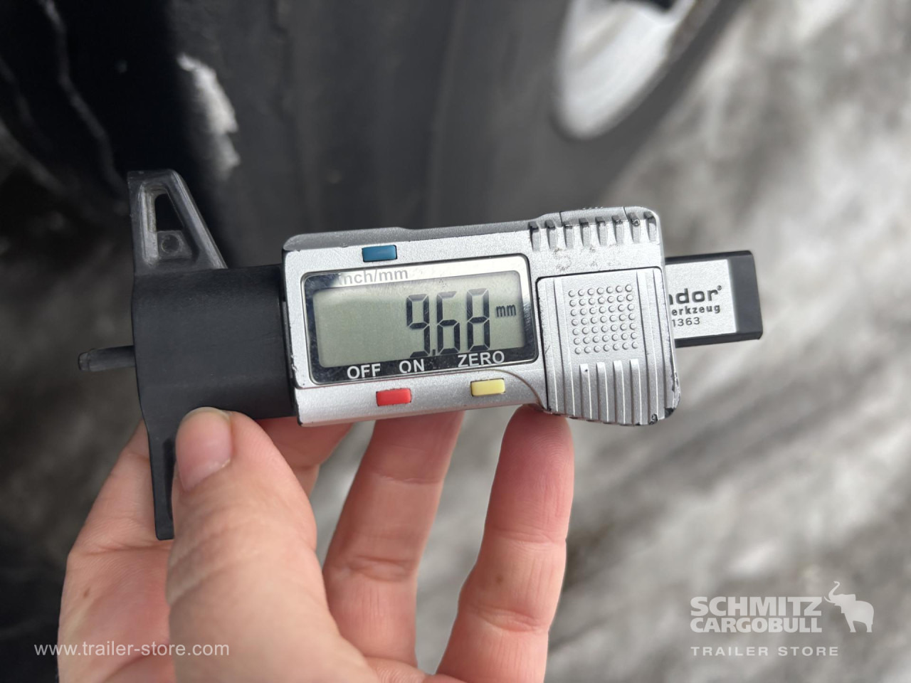 SCHMITZ Curtainsider Standard - Curtainsider semi-trailer: picture 5 SCHMITZ Curtainsider Standard - Curtainsider semi-trailer: picture 5