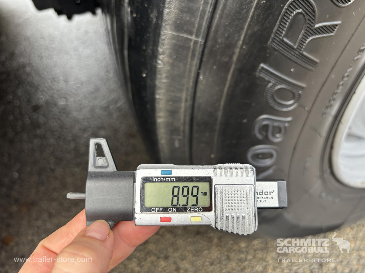 SCHMITZ Curtainsider Standard - Curtainsider semi-trailer: picture 3 SCHMITZ Curtainsider Standard - Curtainsider semi-trailer: picture 3