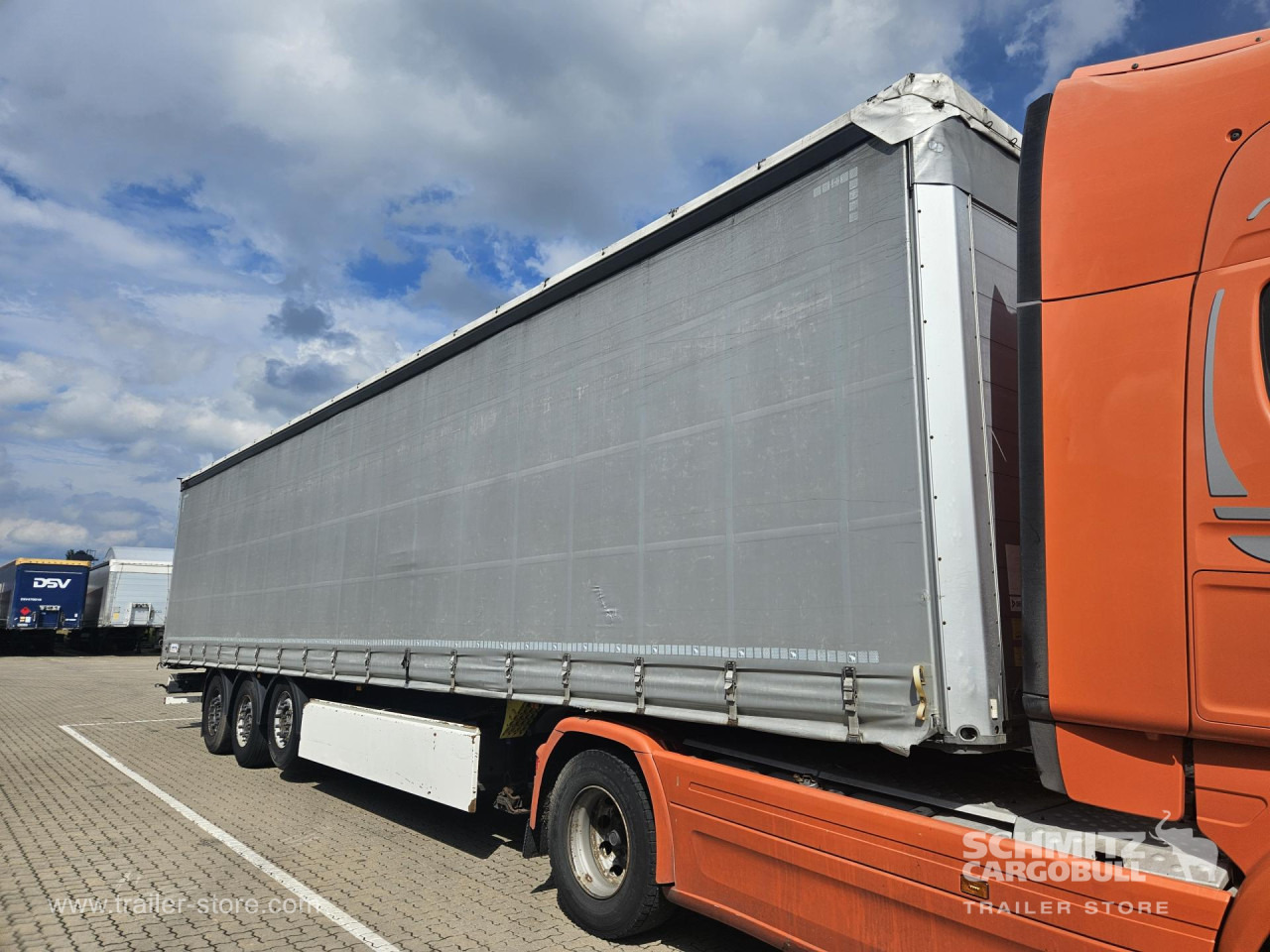 SCHMITZ Curtainsider Standard - Curtainsider semi-trailer: picture 4 SCHMITZ Curtainsider Standard - Curtainsider semi-trailer: picture 4
