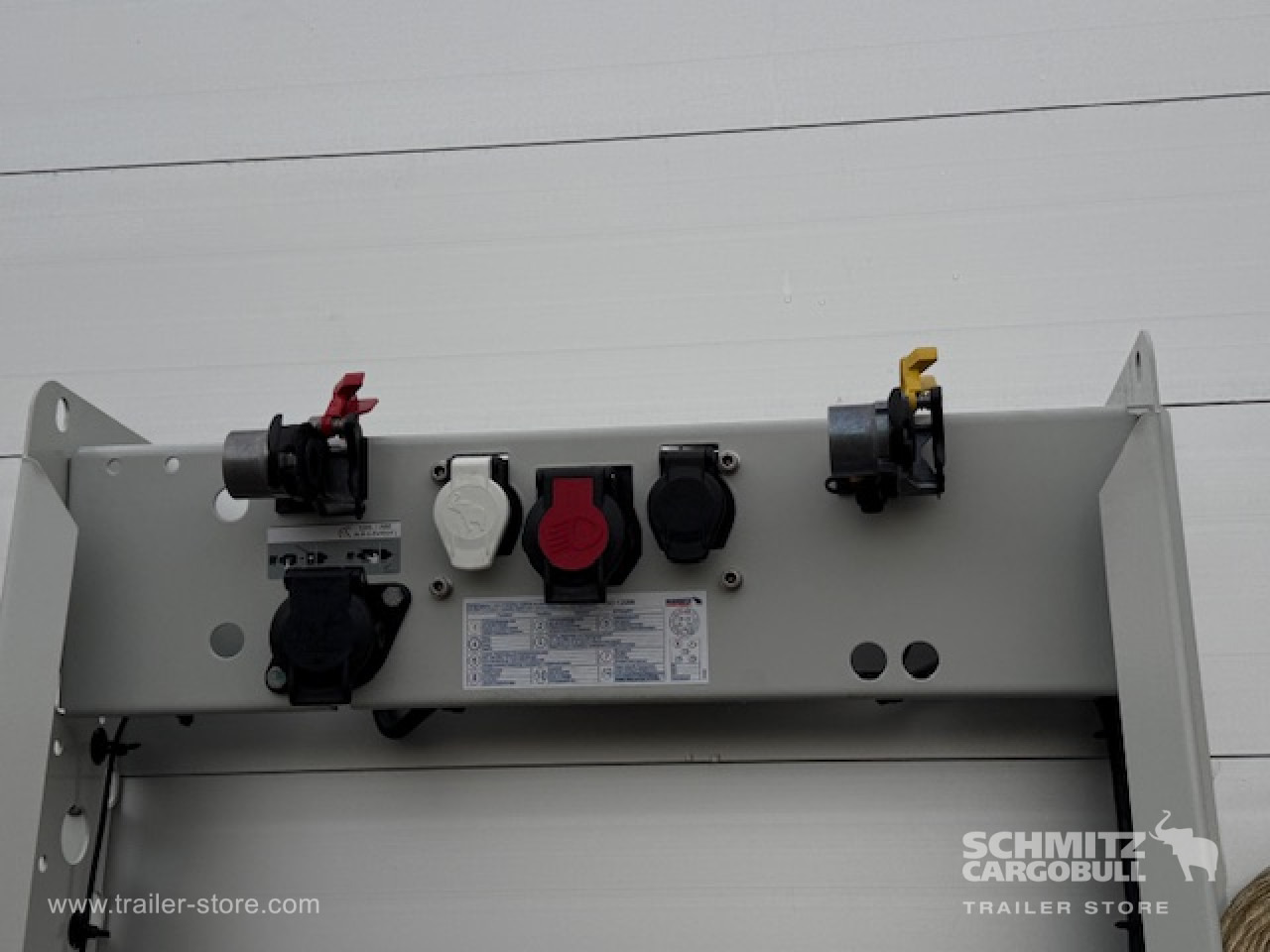 SCHMITZ Oplegger Schuifzeil Standard - Curtainsider semi-trailer: picture 2 SCHMITZ Oplegger Schuifzeil Standard - Curtainsider semi-trailer: picture 2