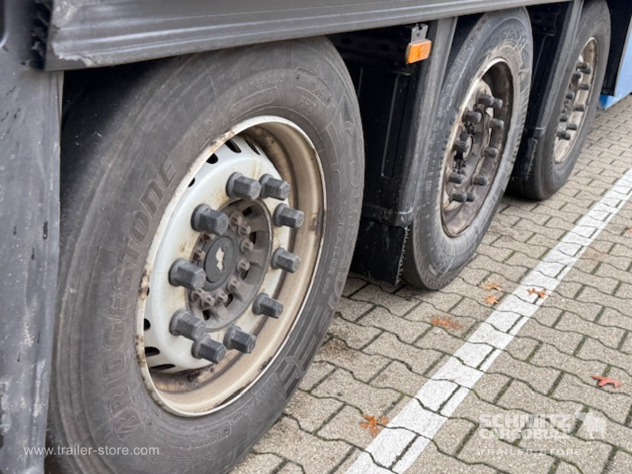 SCHMITZ Oplegger Vries Standard - Isothermal semi-trailer: picture 4 SCHMITZ Oplegger Vries Standard - Isothermal semi-trailer: picture 4