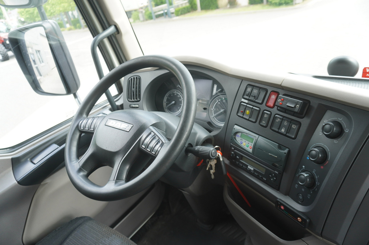 Refrigerator truck DAF LF 220 / Refrigerator 16 EPAL Multitemp / Carrier Supra 1150 MT / Palfinger 1500 kg: picture 17
