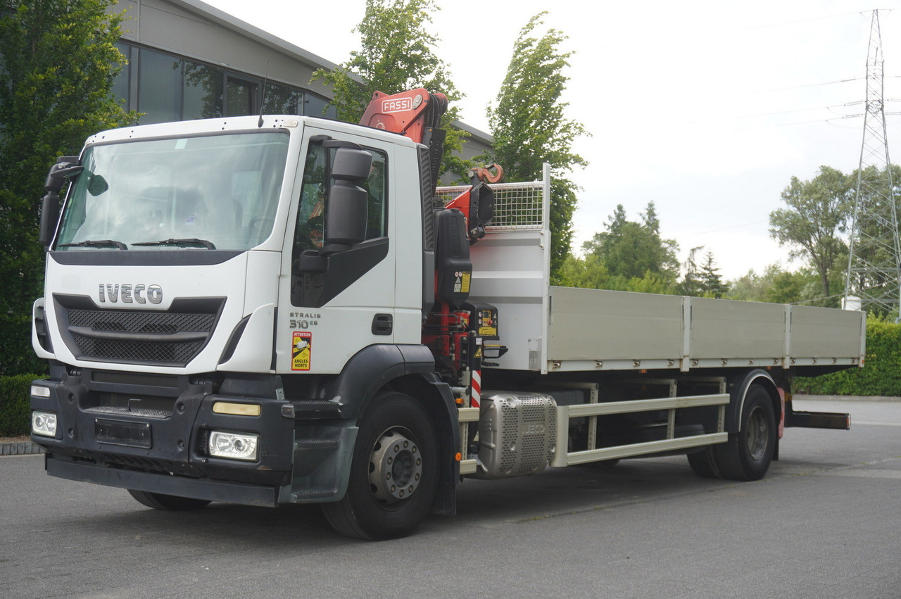IVECO STRALIS 19.310 E6 / Flatbed 19 EPAL / FASSI F135 / 225 MTH! / 5.7 T - Dropside/ Flatbed truck, Crane truck: picture 3 IVECO STRALIS 19.310 E6 / Flatbed 19 EPAL / FASSI F135 / 225 MTH! / 5.7 T - Dropside/ Flatbed truck, Crane truck: picture 3