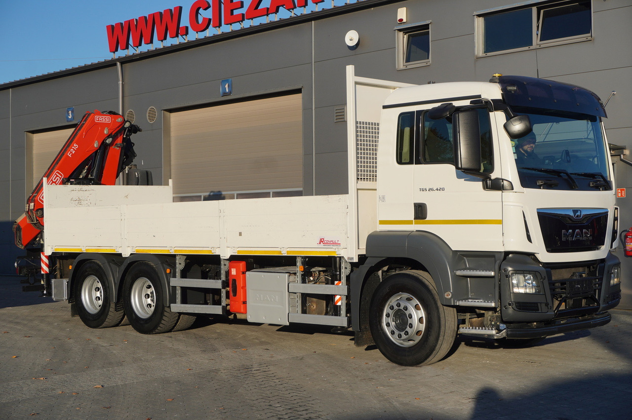 MAN TGS 26.420 E6 6x4 / Fassi F215A crane / 360 MTH! / 5.6 t capacity / 12.7 m reach / 120 tho. km! - Crane truck: picture 2 MAN TGS 26.420 E6 6x4 / Fassi F215A crane / 360 MTH! / 5.6 t capacity / 12.7 m reach / 120 tho. km! - Crane truck: picture 2