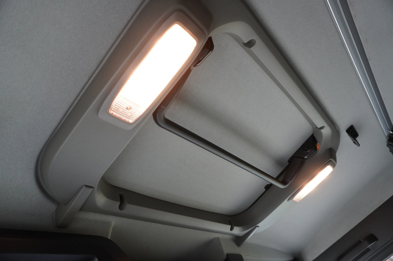 Cab chassis truck MAN TGS 26.510 6x4/4 Hydrodrive / Steering axle / Retarder / Sleeper cab: picture 25 Cab chassis truck MAN TGS 26.510 6x4/4 Hydrodrive / Steering axle / Retarder / Sleeper cab: picture 25