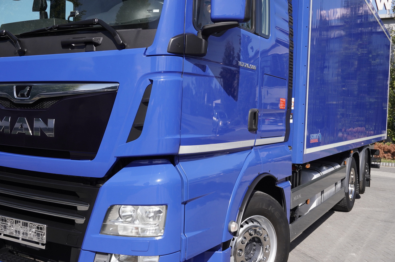 Refrigerator truck MAN TGX 26.500 E6 XXL / Schmitz 19 pallets / Thermoking / steering axle: picture 28