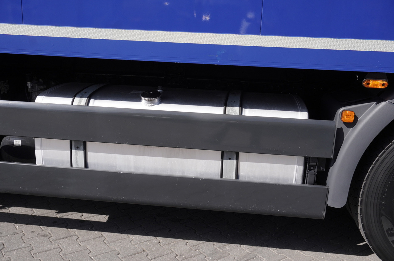 Refrigerator truck MAN TGX 26.500 E6 XXL / Schmitz 19 pallets / Thermoking / steering axle: picture 14