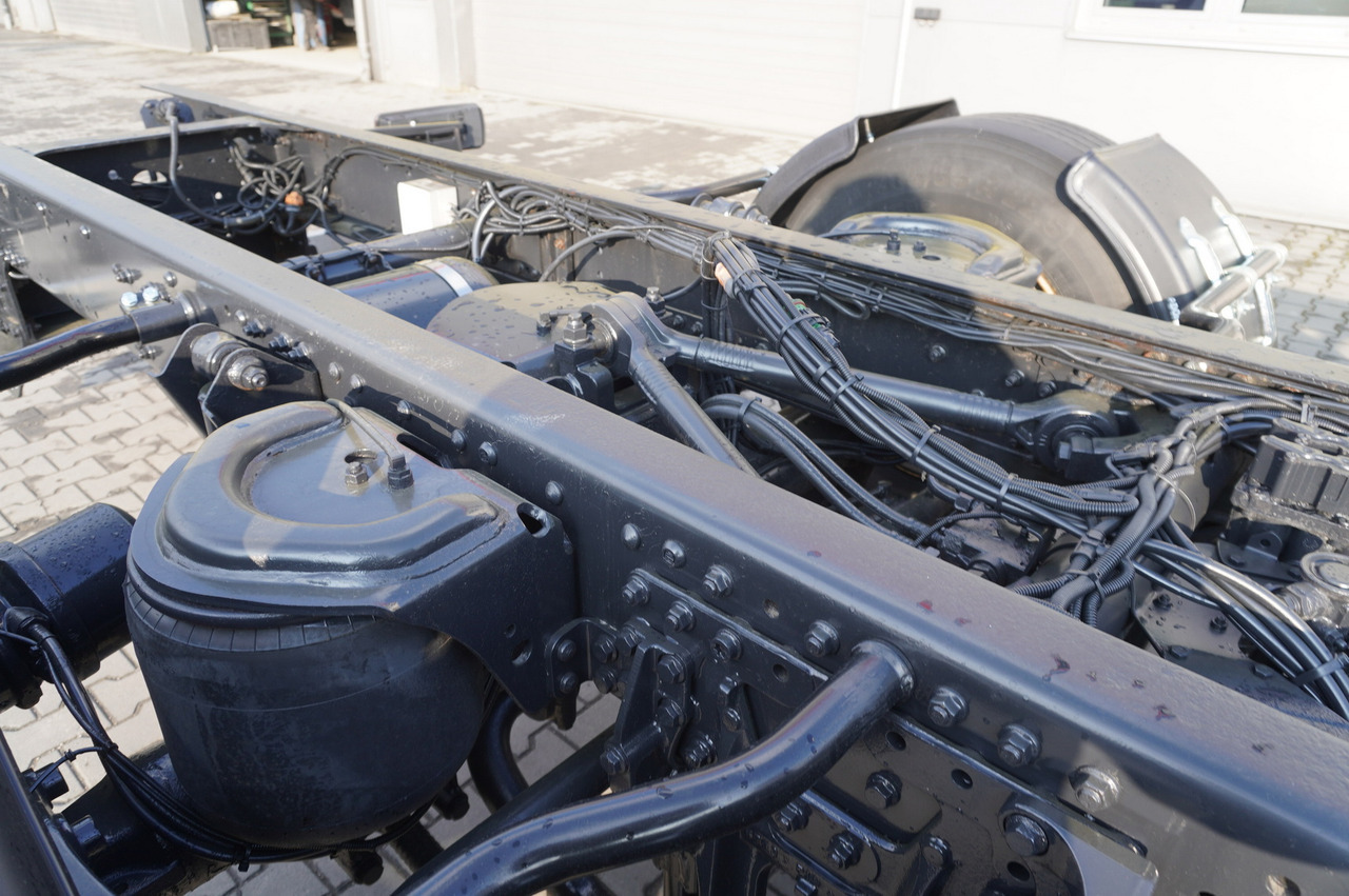 Crane truck MAN TGX 35.580 E6 8x4/4 - 8.8m chassis frame: picture 17 Crane truck MAN TGX 35.580 E6 8x4/4 - 8.8m chassis frame: picture 17