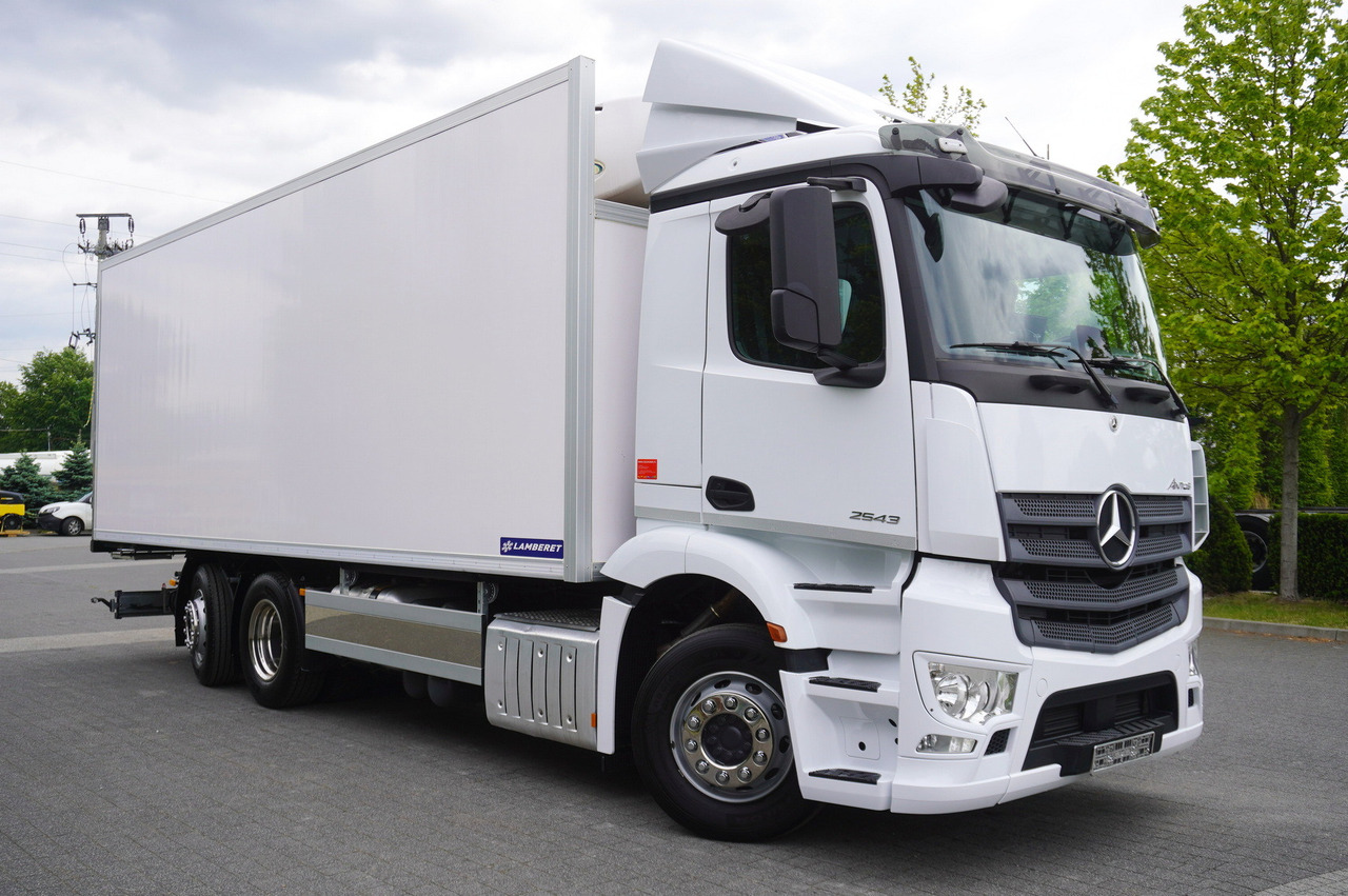 MERCEDES-BENZ 2543 / NEW Lamberet refrigerator/ 160 tho. km / steered 3rd axle - Refrigerator truck: picture 1 MERCEDES-BENZ 2543 / NEW Lamberet refrigerator/ 160 tho. km / steered 3rd axle - Refrigerator truck: picture 1