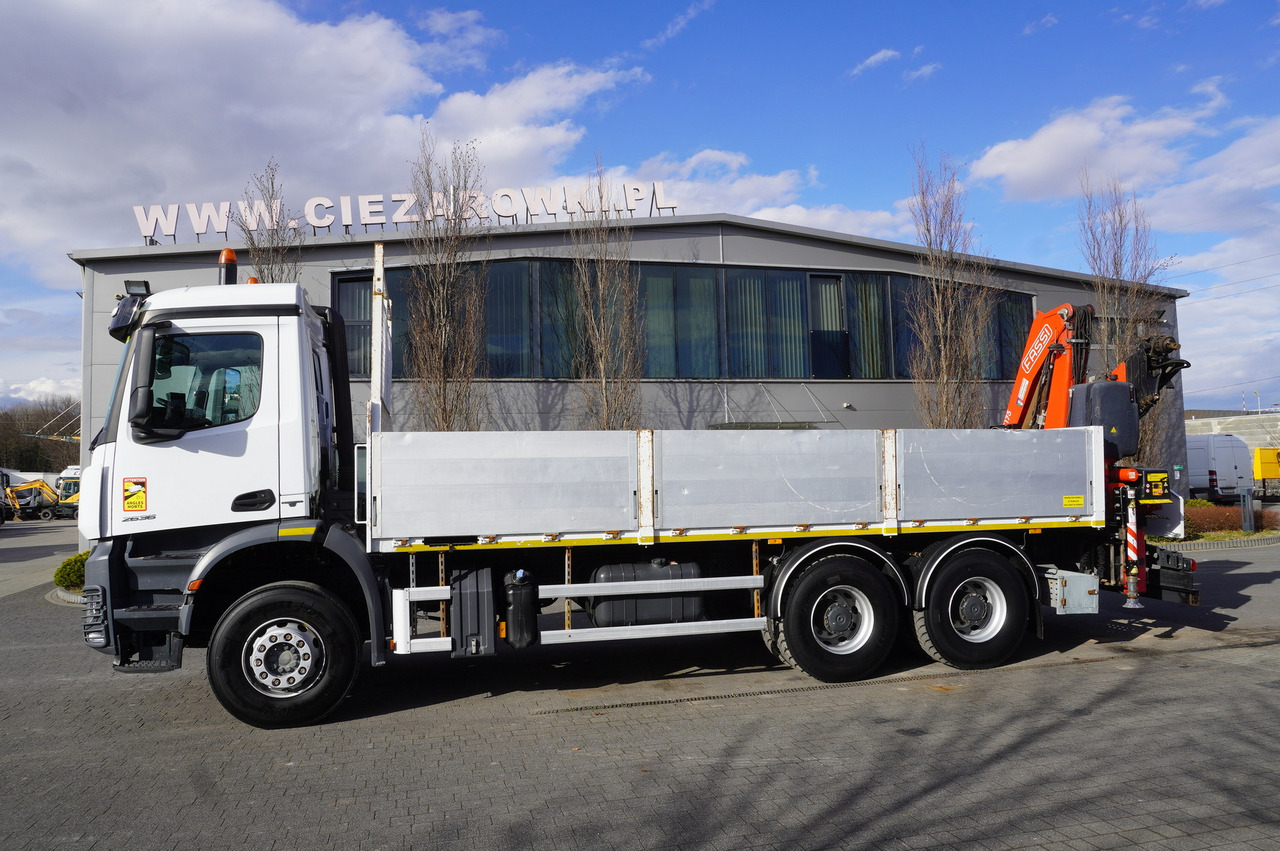 MERCEDES-BENZ AROCS 2636 Flatbed / HDS FASSI F175 7.7 T / 150,000 km - Crane truck: picture 3 MERCEDES-BENZ AROCS 2636 Flatbed / HDS FASSI F175 7.7 T / 150,000 km - Crane truck: picture 3