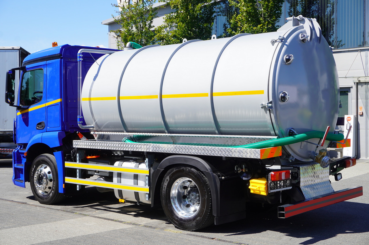 MERCEDES-BENZ Actros 18.35 LS / Body NEW septic tank (08/2025) 11000 l / 280000 kilometers! - Slurry tanker: picture 4 MERCEDES-BENZ Actros 18.35 LS / Body NEW septic tank (08/2025) 11000 l / 280000 kilometers! - Slurry tanker: picture 4