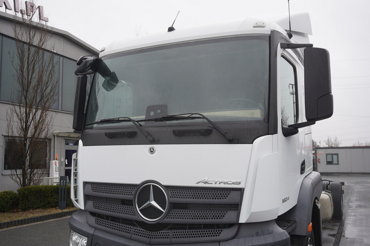 Leasing of MERCEDES-BENZ Actros 1824 / 9.1 m chassis / sleeping cabin MERCEDES-BENZ Actros 1824 / 9.1 m chassis / sleeping cabin: picture 7