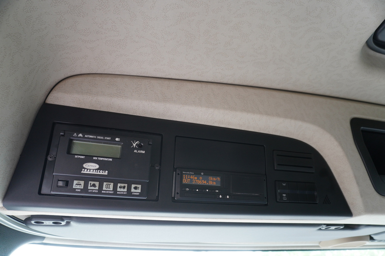 Refrigerator truck MERCEDES-BENZ Actros 1824 / Refrigerator 22 EPAL / Carrier Supra 850 / Sleeping cabin: picture 25 Refrigerator truck MERCEDES-BENZ Actros 1824 / Refrigerator 22 EPAL / Carrier Supra 850 / Sleeping cabin: picture 25