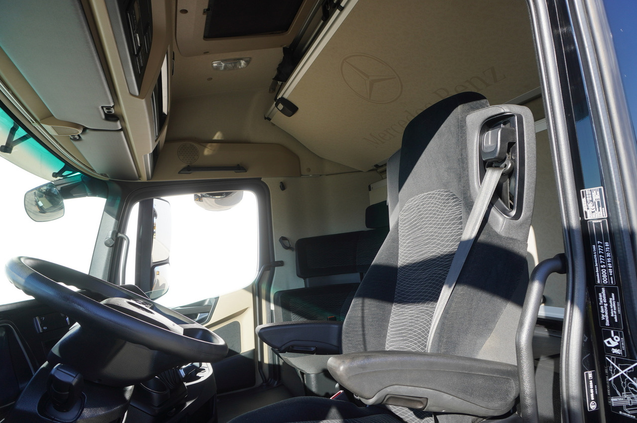 Autotransporter truck MERCEDES-BENZ Actros 1840 E6 4×2 / NEW Tow Truck platform 9.25 m / Lounge cabin: picture 22