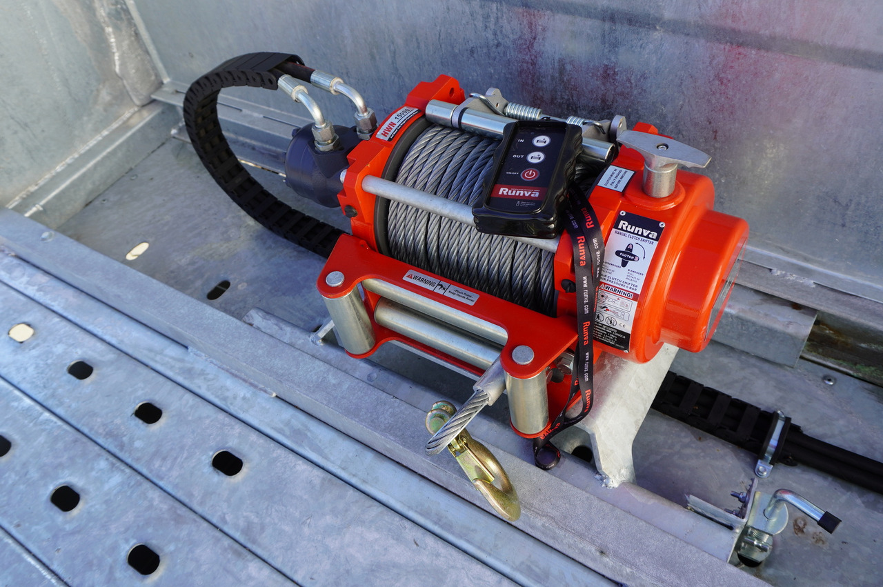 Autotransporter truck MERCEDES-BENZ Actros 1840 E6 4×2 / NEW Tow Truck platform 9.25 m / Lounge cabin: picture 16