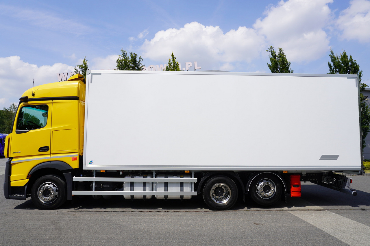 MERCEDES-BENZ Actros 2545 MP5 6×2 E6 / NEW Igloocar refrigerator / 19 pallets / Carrier Supra 850 - Refrigerator truck: picture 2 MERCEDES-BENZ Actros 2545 MP5 6×2 E6 / NEW Igloocar refrigerator / 19 pallets / Carrier Supra 850 - Refrigerator truck: picture 2