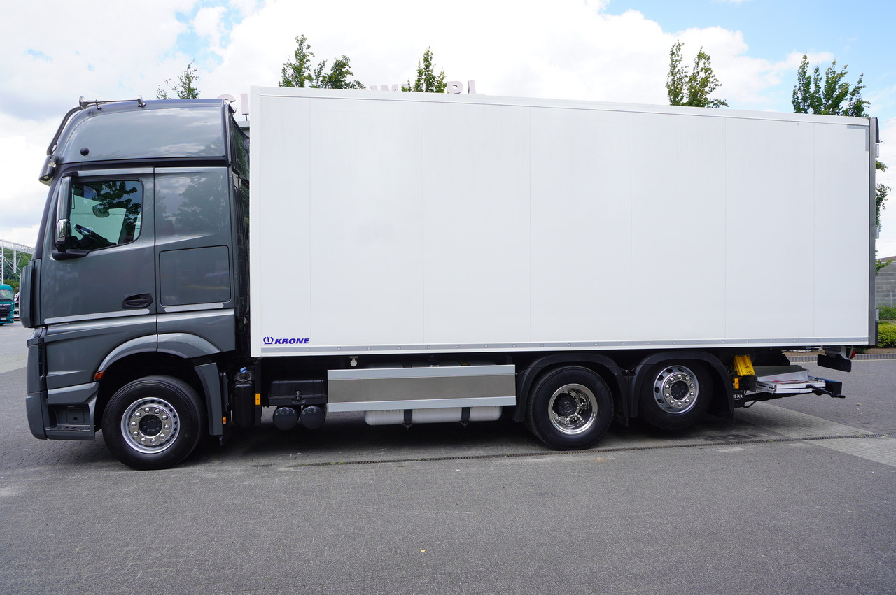 Refrigerator truck MERCEDES-BENZ Actros 2548 MP5 / Krone Refrigerator Multitemperature / Doppelstock 36 EPAL / GIGA Space cabin: picture 6