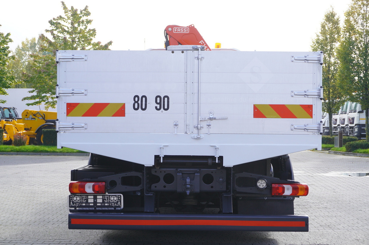 MERCEDES-BENZ Antos 2540 / Flatbed 15 EPAL / Fassi F165 / 6.1 t / 8 m reach / remote control / rotator / 1600 MTH / steered axle - Crane truck: picture 5 MERCEDES-BENZ Antos 2540 / Flatbed 15 EPAL / Fassi F165 / 6.1 t / 8 m reach / remote control / rotator / 1600 MTH / steered axle - Crane truck: picture 5