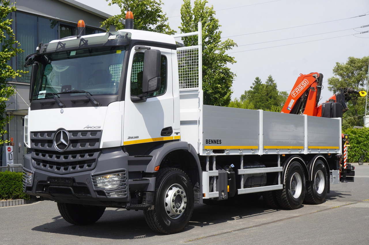 MERCEDES-BENZ Arocs 2633 flatbed truck / Crane FASSI F155A.0.23 / REMOTE CONTROL / 230,000 km - Crane truck: picture 2 MERCEDES-BENZ Arocs 2633 flatbed truck / Crane FASSI F155A.0.23 / REMOTE CONTROL / 230,000 km - Crane truck: picture 2
