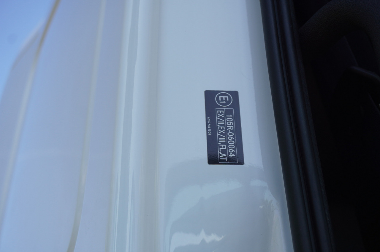MERCEDES-BENZ Atego 1223 / Lamberet Refrigerator / Full ADR / Sleeper cab / 175 tho. km - Refrigerator truck: picture 3 MERCEDES-BENZ Atego 1223 / Lamberet Refrigerator / Full ADR / Sleeper cab / 175 tho. km - Refrigerator truck: picture 3