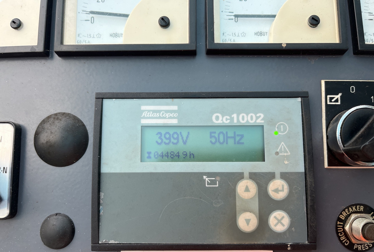 POTAIN IGO32 Tri/A Mobile self-erecting tower crane / 4400 MTH! - Mobile crane: picture 2 POTAIN IGO32 Tri/A Mobile self-erecting tower crane / 4400 MTH! - Mobile crane: picture 2