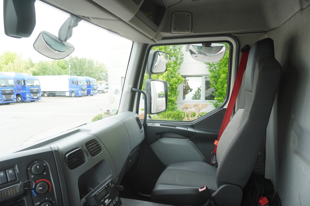 Refrigerator truck RENAULT D19 WIDE / Lamberet refrigerator Multitemp 22 EPAL / CARRIER SUPRA 1250 MT: picture 18