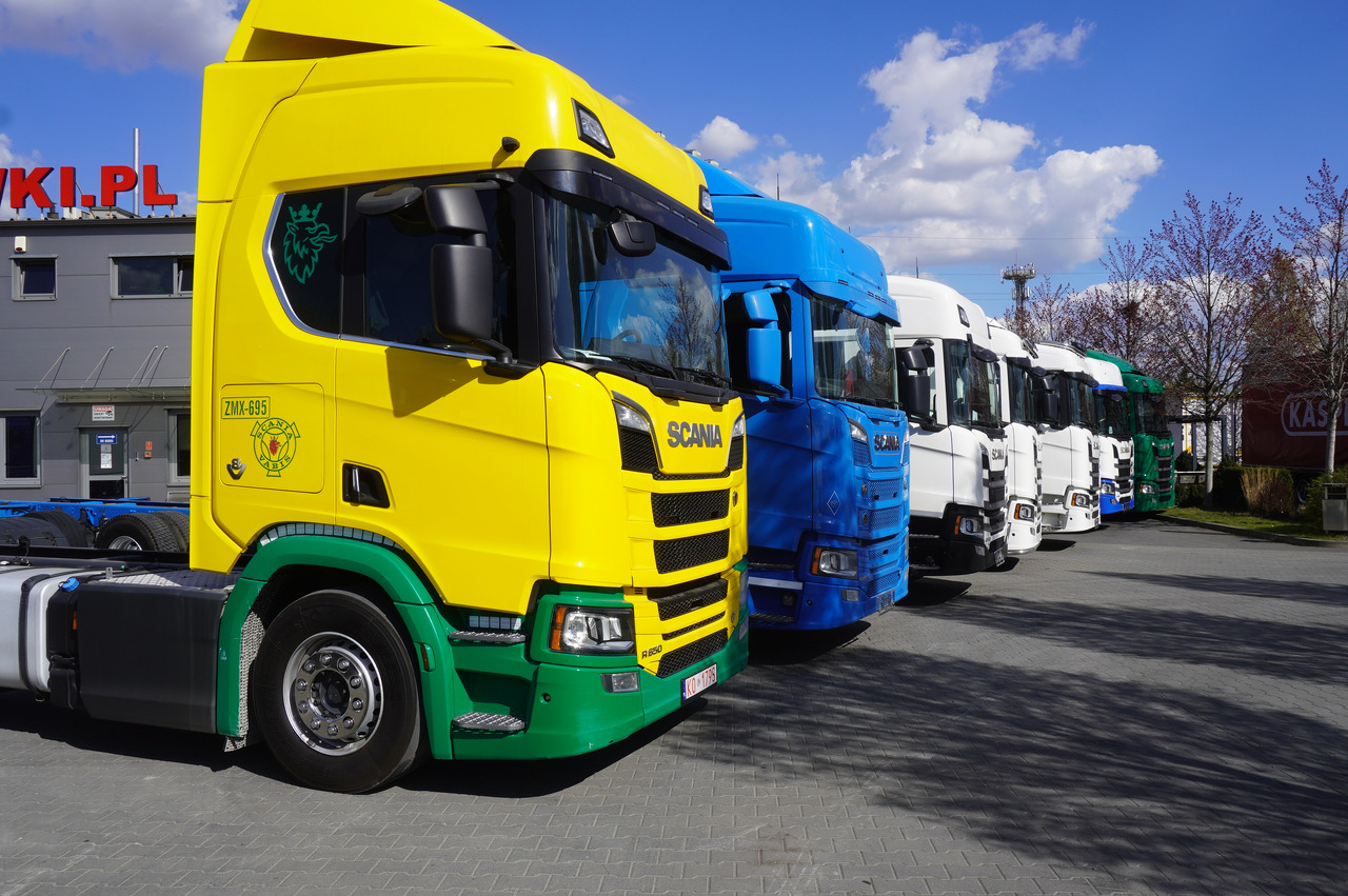 Leasing of SCANIA R650 V8 / 650 HP/ frame 8.8 m / steered 4th axis / 20 units SCANIA R650 V8 / 650 HP/ frame 8.8 m / steered 4th axis / 20 units: picture 10 Leasing of SCANIA R650 V8 / 650 HP/ frame 8.8 m / steered 4th axis / 20 units SCANIA R650 V8 / 650 HP/ frame 8.8 m / steered 4th axis / 20 units: picture 10