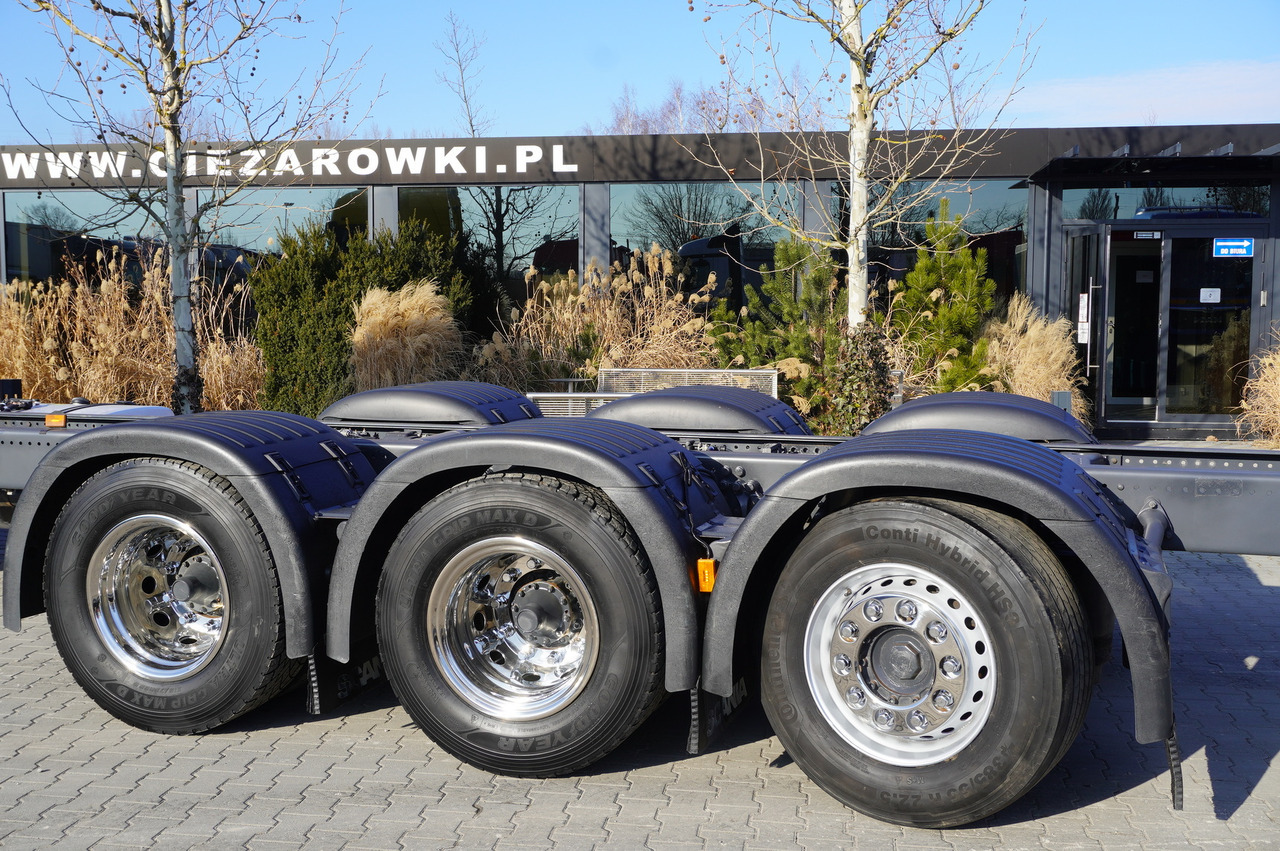 Cab chassis truck SCANIA R650 V8 8x4/4 E6 / 2020 / Frame 9.7 m: picture 13