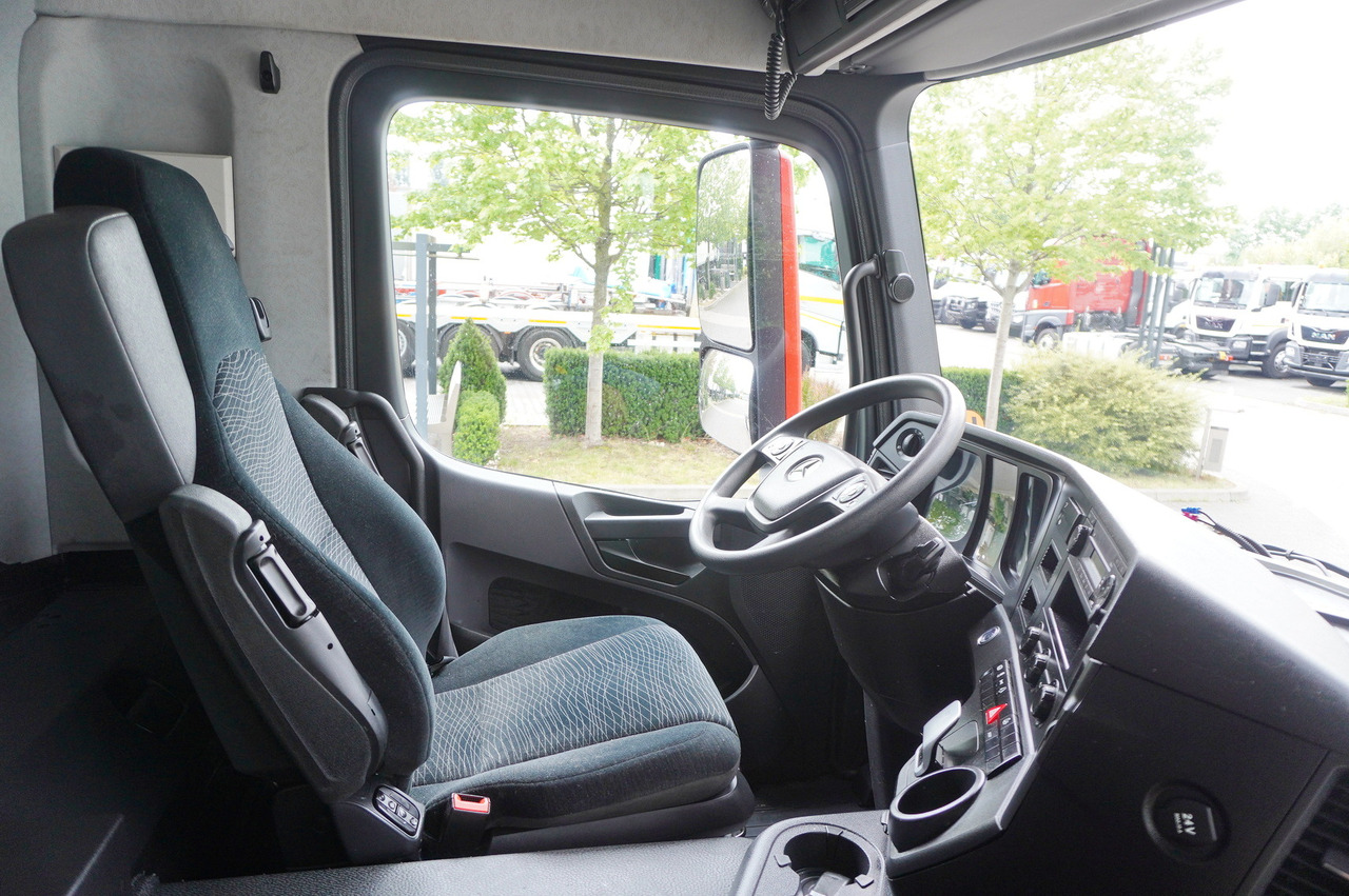 Tractor unit MERCEDES-BENZ Actros 1833 tractor unit / 260 tho. km: picture 17