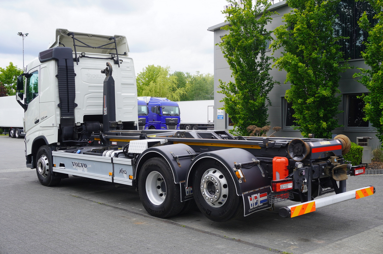 VOLVO FH 500 / VDL hooklift 21 tons / 2022 / steering 3d axle / 2 units - Hook lift truck: picture 5 VOLVO FH 500 / VDL hooklift 21 tons / 2022 / steering 3d axle / 2 units - Hook lift truck: picture 5