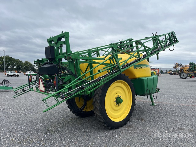 2011 John Deere 732 24 m Pull-Type Sprayer - Trailed sprayer: picture 4 2011 John Deere 732 24 m Pull-Type Sprayer - Trailed sprayer: picture 4