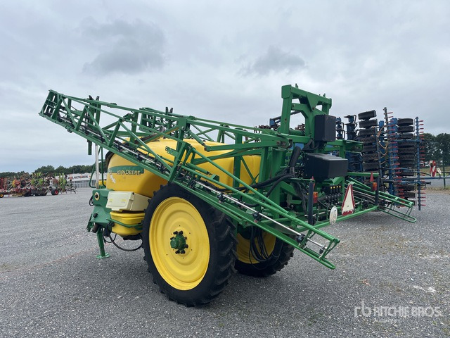 2011 John Deere 732 24 m Pull-Type Sprayer - Trailed sprayer: picture 3 2011 John Deere 732 24 m Pull-Type Sprayer - Trailed sprayer: picture 3