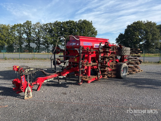 2012 Sumo 3-Point Versaplus 4 Meter Seed Drill - Combine seed drill: picture 1 2012 Sumo 3-Point Versaplus 4 Meter Seed Drill - Combine seed drill: picture 1