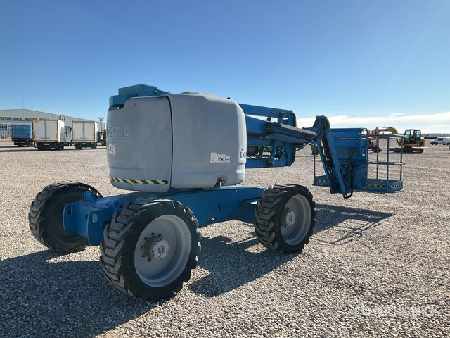 2003 Genie Z-45/25 4WD Diesel Articulating Boom Lift - Articulated boom: picture 2 2003 Genie Z-45/25 4WD Diesel Articulating Boom Lift - Articulated boom: picture 2