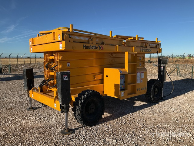 2003 Haulotte H18SX 4x4 Diesel Scissor Lift - Scissor lift: picture 3 2003 Haulotte H18SX 4x4 Diesel Scissor Lift - Scissor lift: picture 3