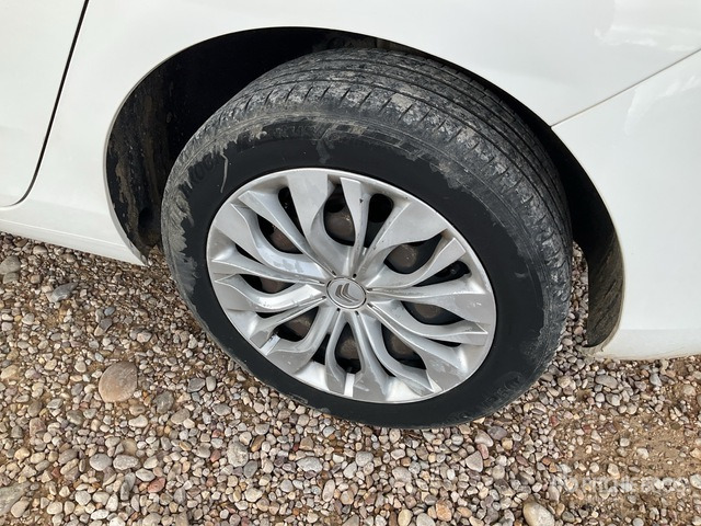 2015 Citroen C4 BlueHDI Automobile - Car: picture 3 2015 Citroen C4 BlueHDI Automobile - Car: picture 3