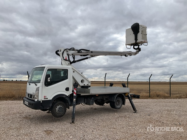 2018 Nissan NT400 35.13 2018 Oil&Steel Scorpion 1812 18 ... Bucket Truck - Truck mounted aerial platform: picture 2 2018 Nissan NT400 35.13 2018 Oil&Steel Scorpion 1812 18 ... Bucket Truck - Truck mounted aerial platform: picture 2