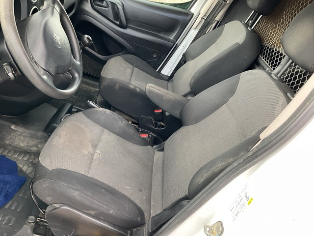 2018 Peugeot Partner BlueHDI L1 Confort Cargo Van - Small van: picture 5 2018 Peugeot Partner BlueHDI L1 Confort Cargo Van - Small van: picture 5