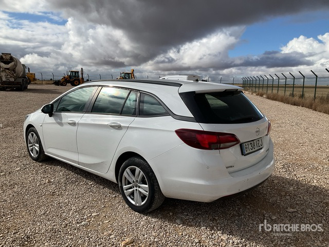 2019 Opel Astra Sports Tourer 1.6CDTI Selective Automobile - Car: picture 2 2019 Opel Astra Sports Tourer 1.6CDTI Selective Automobile - Car: picture 2