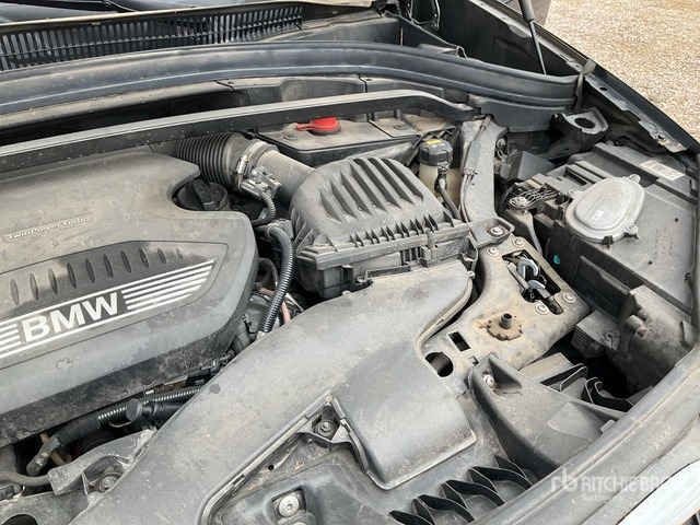 2020 BMW X1 20 XDrive Automobile - Car: picture 5 2020 BMW X1 20 XDrive Automobile - Car: picture 5