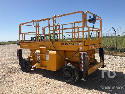 HAULOTTE H12SDX 4x4 - Scissor lift: picture 2 HAULOTTE H12SDX 4x4 - Scissor lift: picture 2