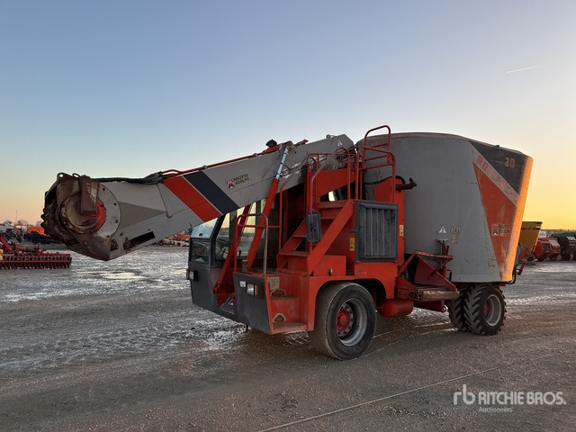 1996 Mutti MC20 Feed Wagon - Forage mixer wagon: picture 1 1996 Mutti MC20 Feed Wagon - Forage mixer wagon: picture 1