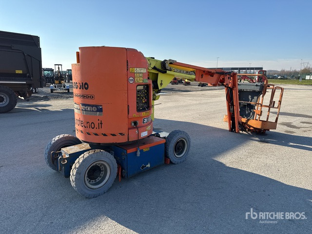 2007 JLG E300 AJP Electric (Inoperable) Articulating Boom Lift - Articulated boom: picture 4 2007 JLG E300 AJP Electric (Inoperable) Articulating Boom Lift - Articulated boom: picture 4