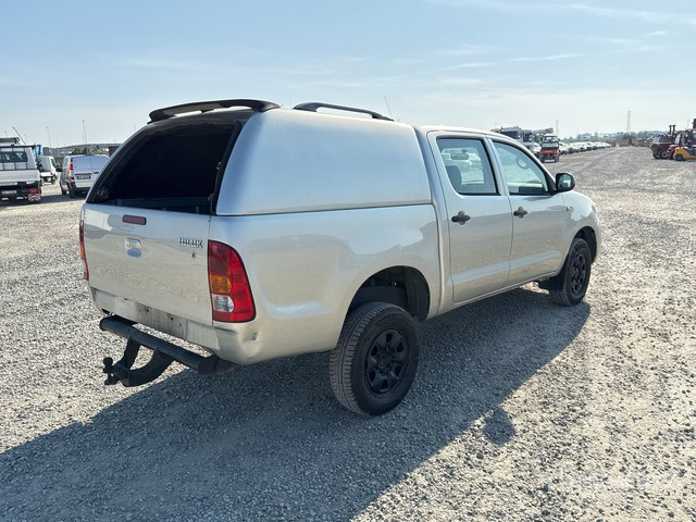 2010 Toyota Hylux 4x4 Crew Cab Pickup - Pickup truck: picture 4 2010 Toyota Hylux 4x4 Crew Cab Pickup - Pickup truck: picture 4