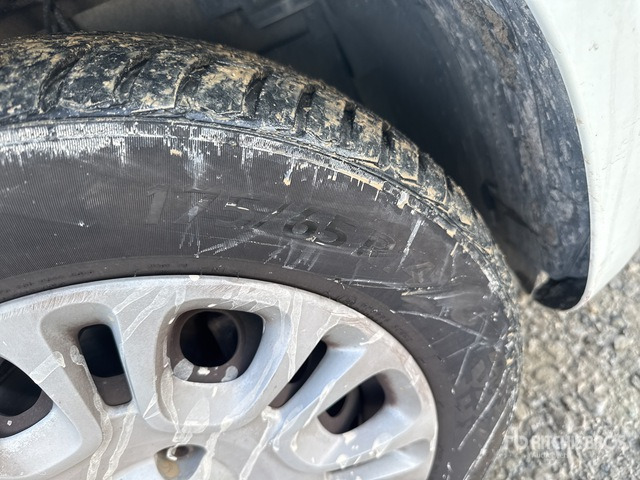 2013 Fiat Panda Automobile - Car: picture 4 2013 Fiat Panda Automobile - Car: picture 4