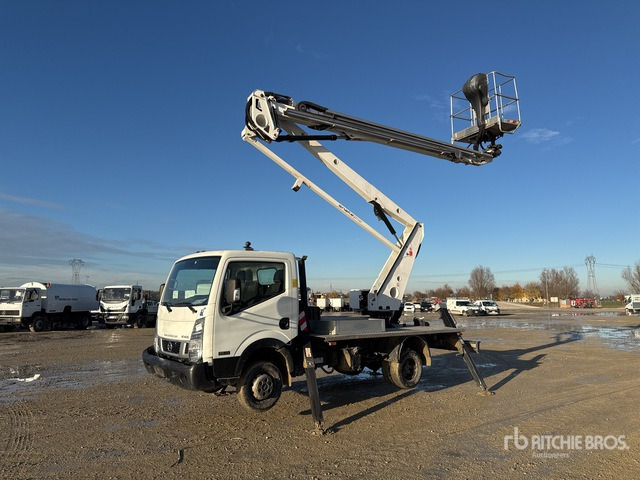 2018 Nissan Cabstar 35C13 2018 Oil&Steel Snake 21-12 21 m on Bucket Truck - Truck mounted aerial platform: picture 1 2018 Nissan Cabstar 35C13 2018 Oil&Steel Snake 21-12 21 m on Bucket Truck - Truck mounted aerial platform: picture 1