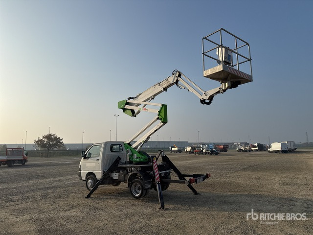 2018 Piaggio Porter Maxxi Comet 14.6 HQ 14 m on Bucket Truck - Truck mounted aerial platform: picture 2 2018 Piaggio Porter Maxxi Comet 14.6 HQ 14 m on Bucket Truck - Truck mounted aerial platform: picture 2