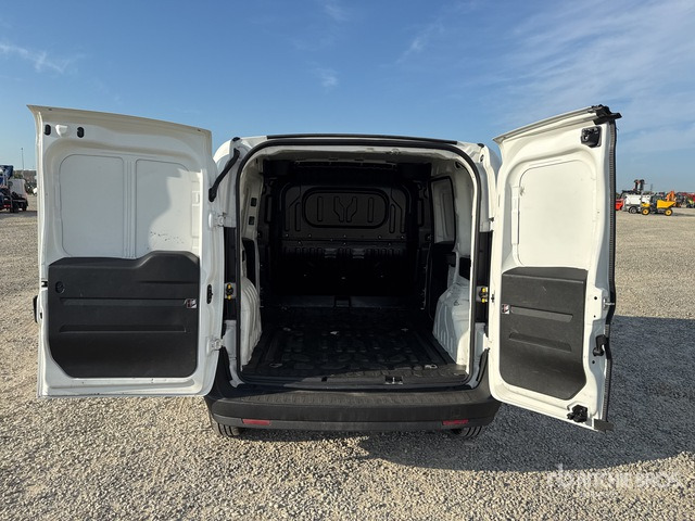 2021 Fiat Doblo CARGO CH1 LOUNGE 1.3 MJET 95CV ... Van Truck - Small van: picture 5 2021 Fiat Doblo CARGO CH1 LOUNGE 1.3 MJET 95CV ... Van Truck - Small van: picture 5