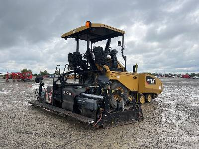 CAT AP600F Wheel - Asphalt paver: picture 3 CAT AP600F Wheel - Asphalt paver: picture 3