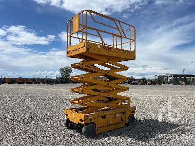 HAULOTTE COMPACT 12 Electric - Scissor lift: picture 2 HAULOTTE COMPACT 12 Electric - Scissor lift: picture 2